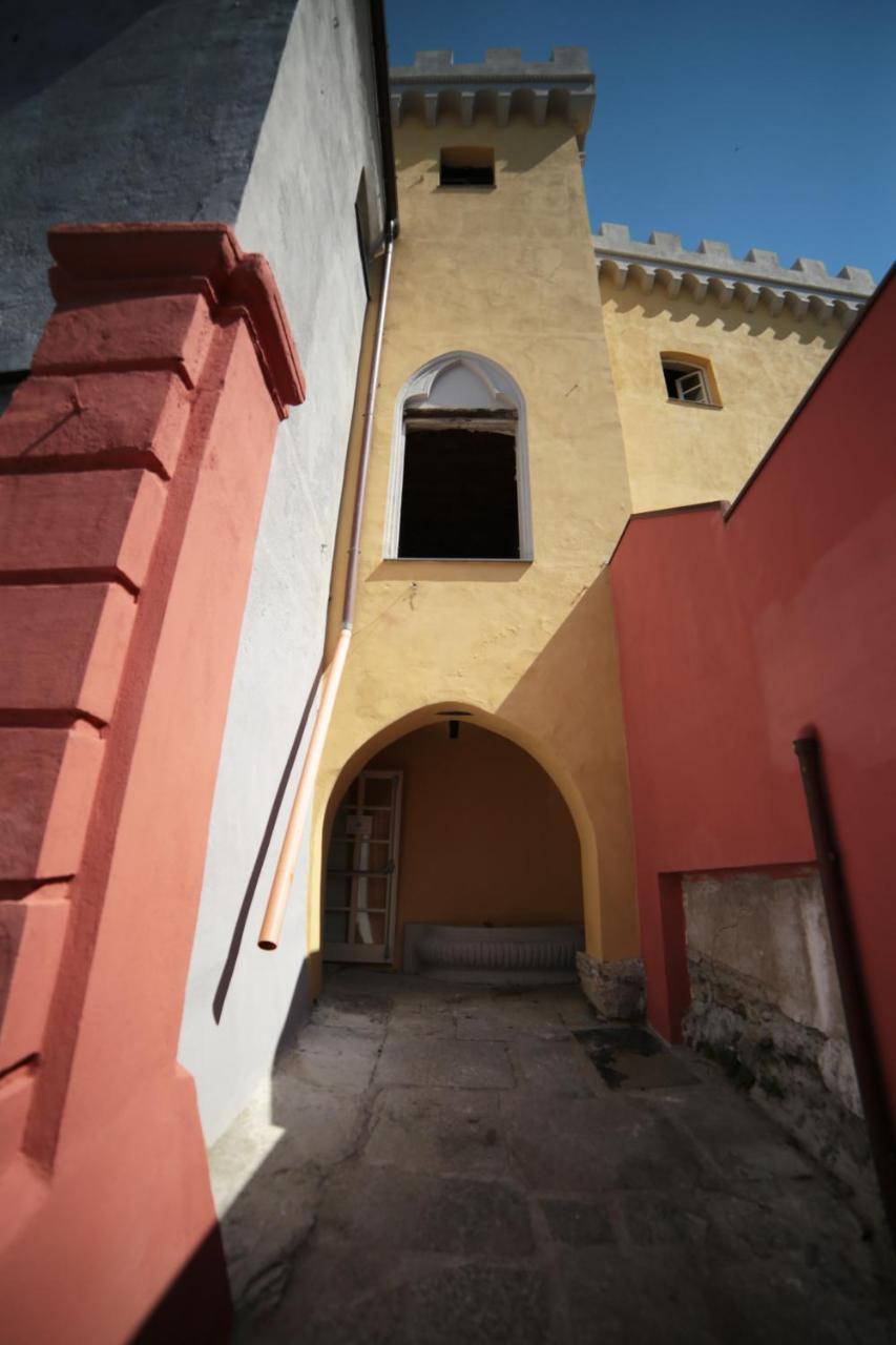Hostel Castle